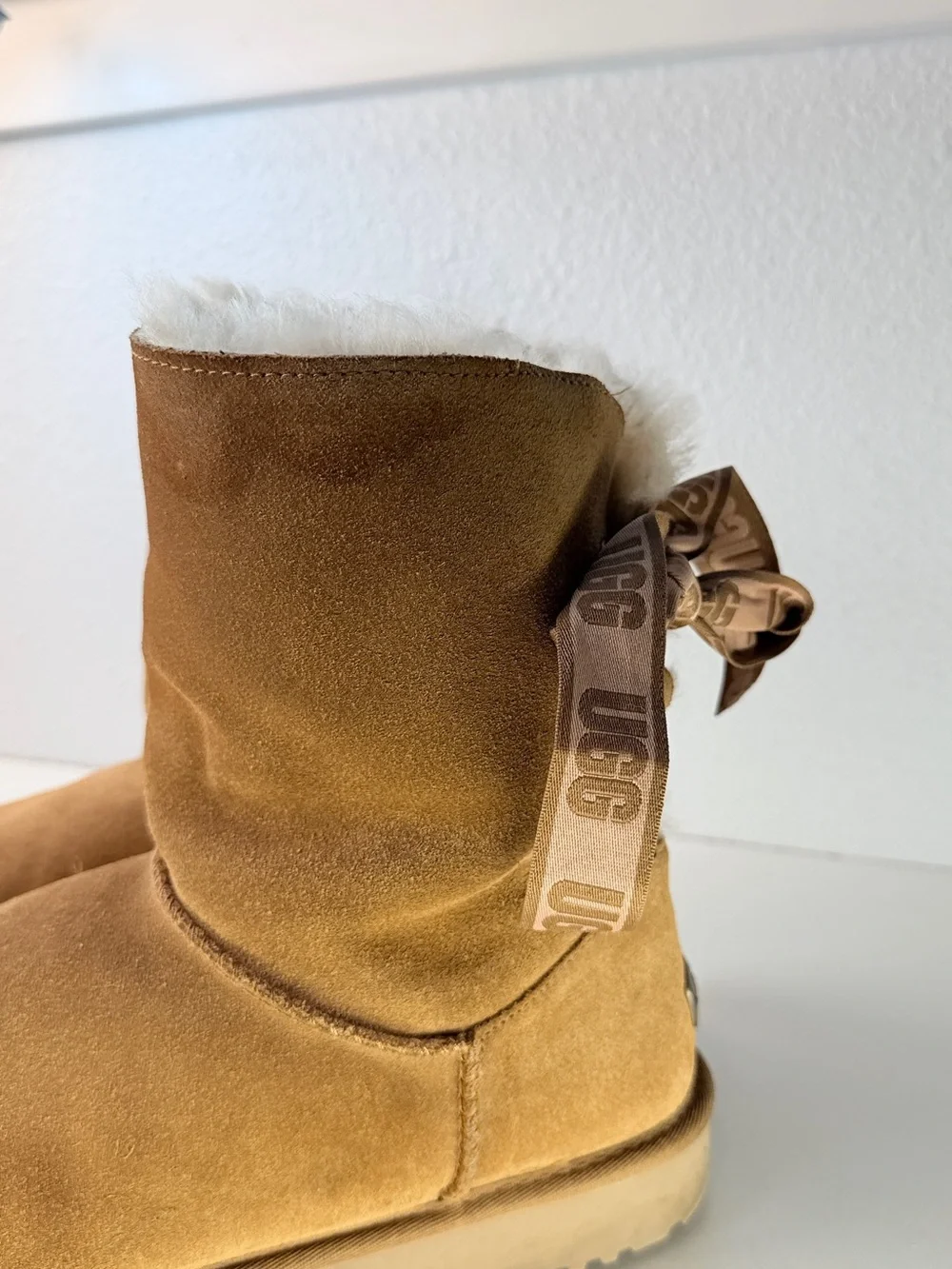 UGG Bailey Bow II Chestnut Sheepskin Suede Boots Womens 11